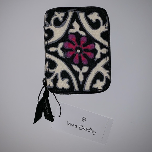 Vera Bradley Handbags - NWT Vera Bradley - Travel Pill Case